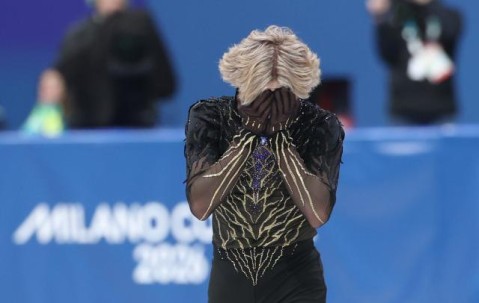 开云体育移动版-疯狂的花滑决赛夜，崩溃的“四周跳之神”