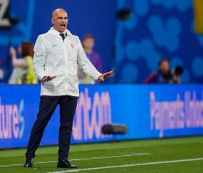 马丁内斯：我们能赢是因为团结 换人不算晚