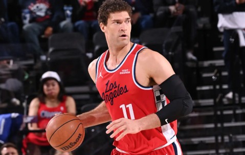 护框能力确实出色，但快船内线老将的手感还是一塌糊涂的水平？