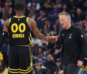 开云体育入口-微笑刺客：真佩服库明加 被科尔这么搞还能绷得住 他肯定没自信了