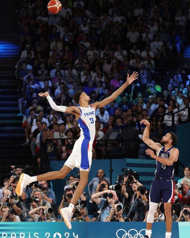GUpdhUtbQAApFfB.jpg